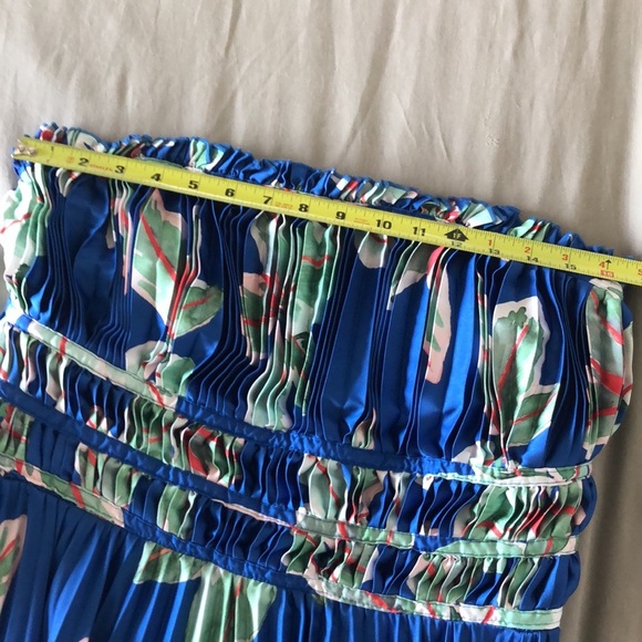 HUTCH Sabina Gown - Picture 7 of 8